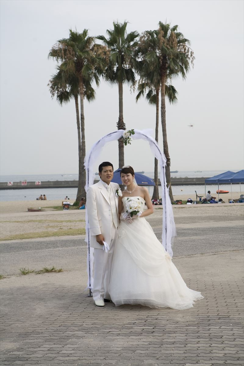 須磨海岸で結婚式